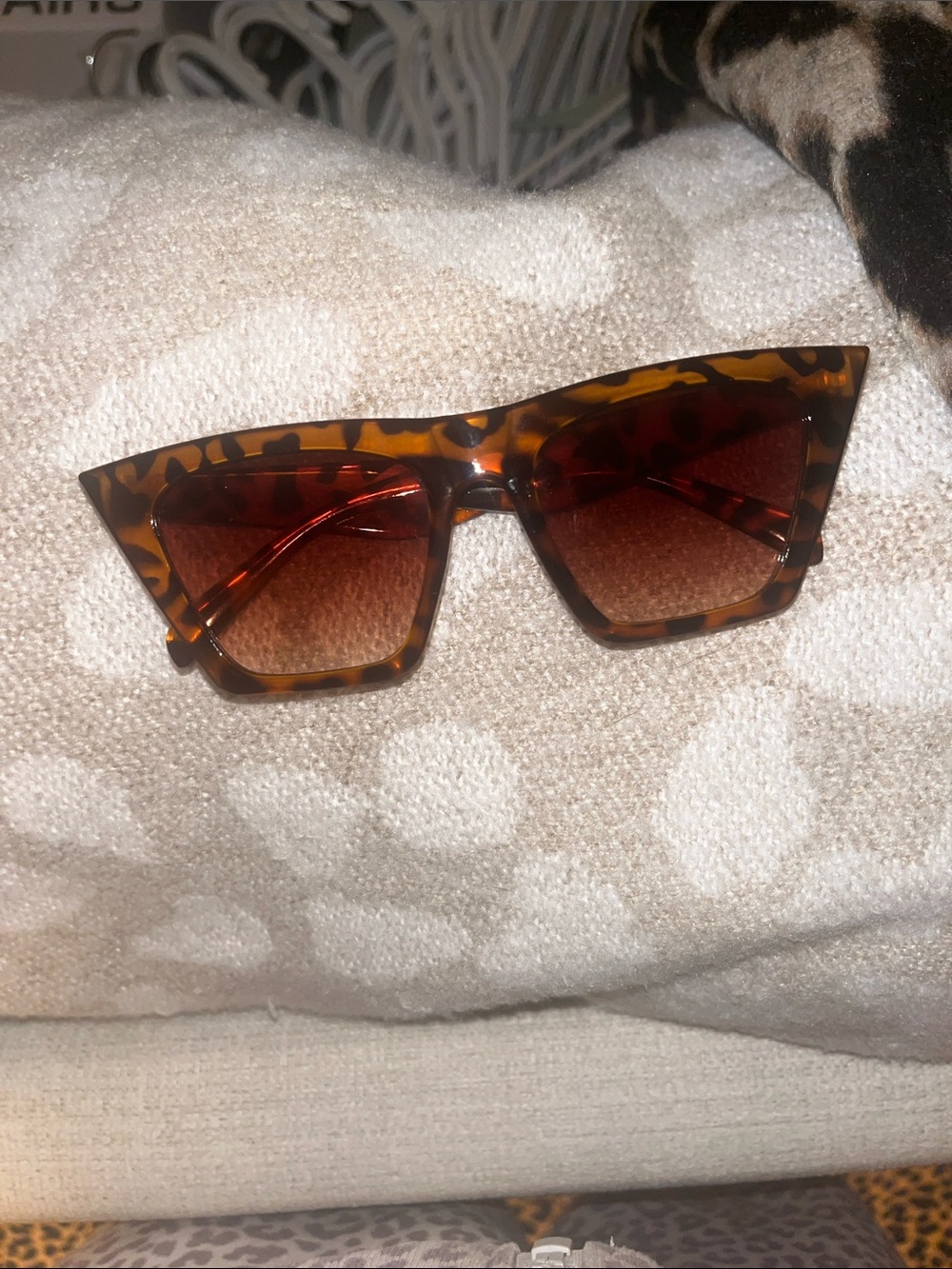 NWOT Tortoiseshell Cat-Eye Sunglasses - Brown Lenses
